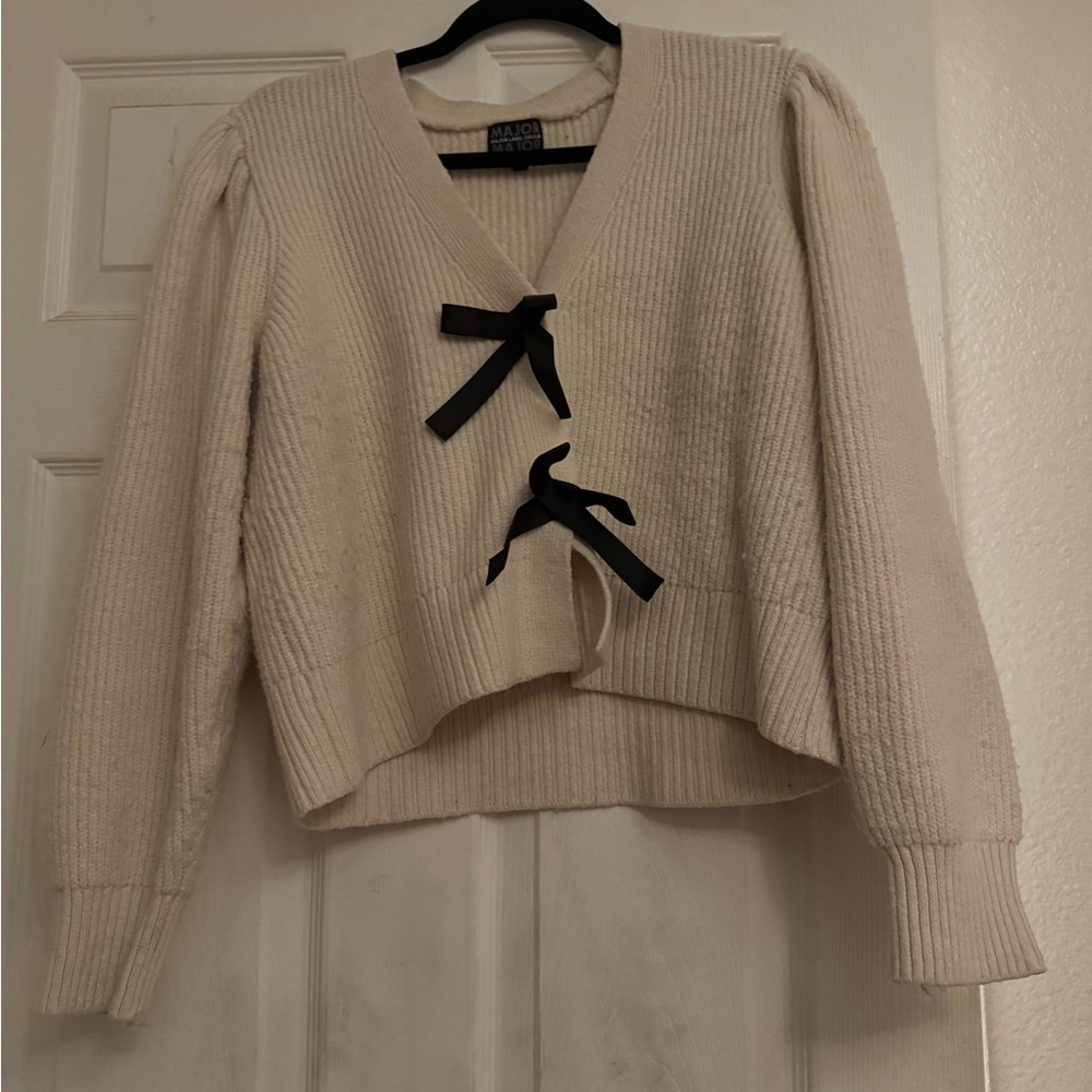 Bow Sweaters - 2